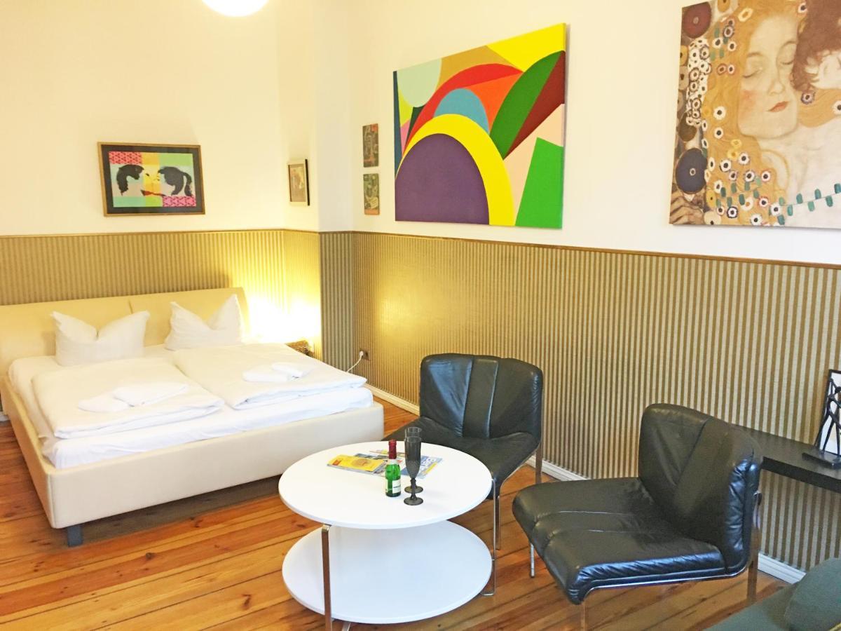 Ruhige Ferienwohnung Zentrum - Friedrichshain Appartement