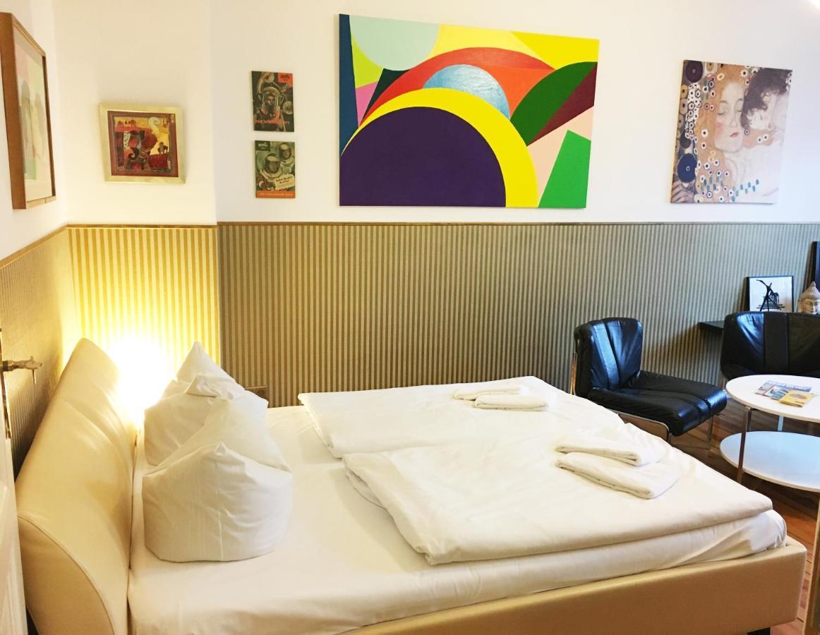 Ruhige Ferienwohnung Zentrum - Friedrichshain Appartement *